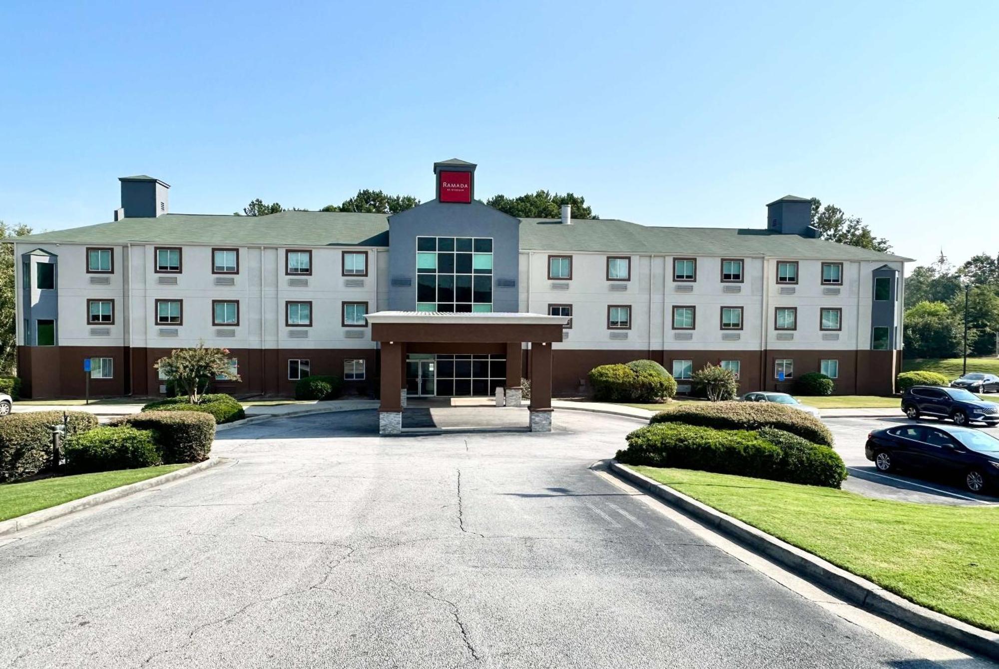 Готель Ramada By Wyndham Lithia Springs Atlanta Екстер'єр фото
