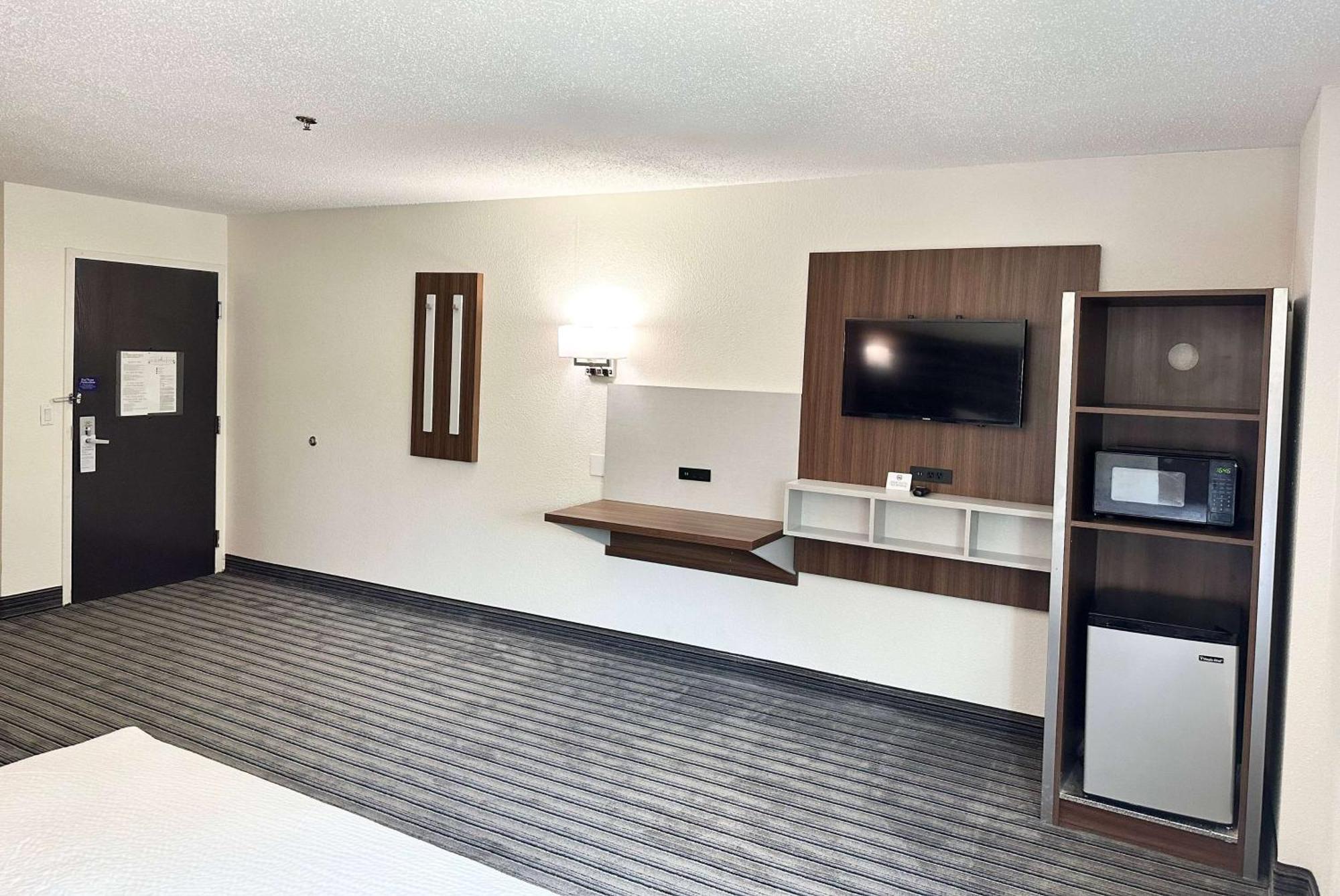 Готель Ramada By Wyndham Lithia Springs Atlanta Екстер'єр фото