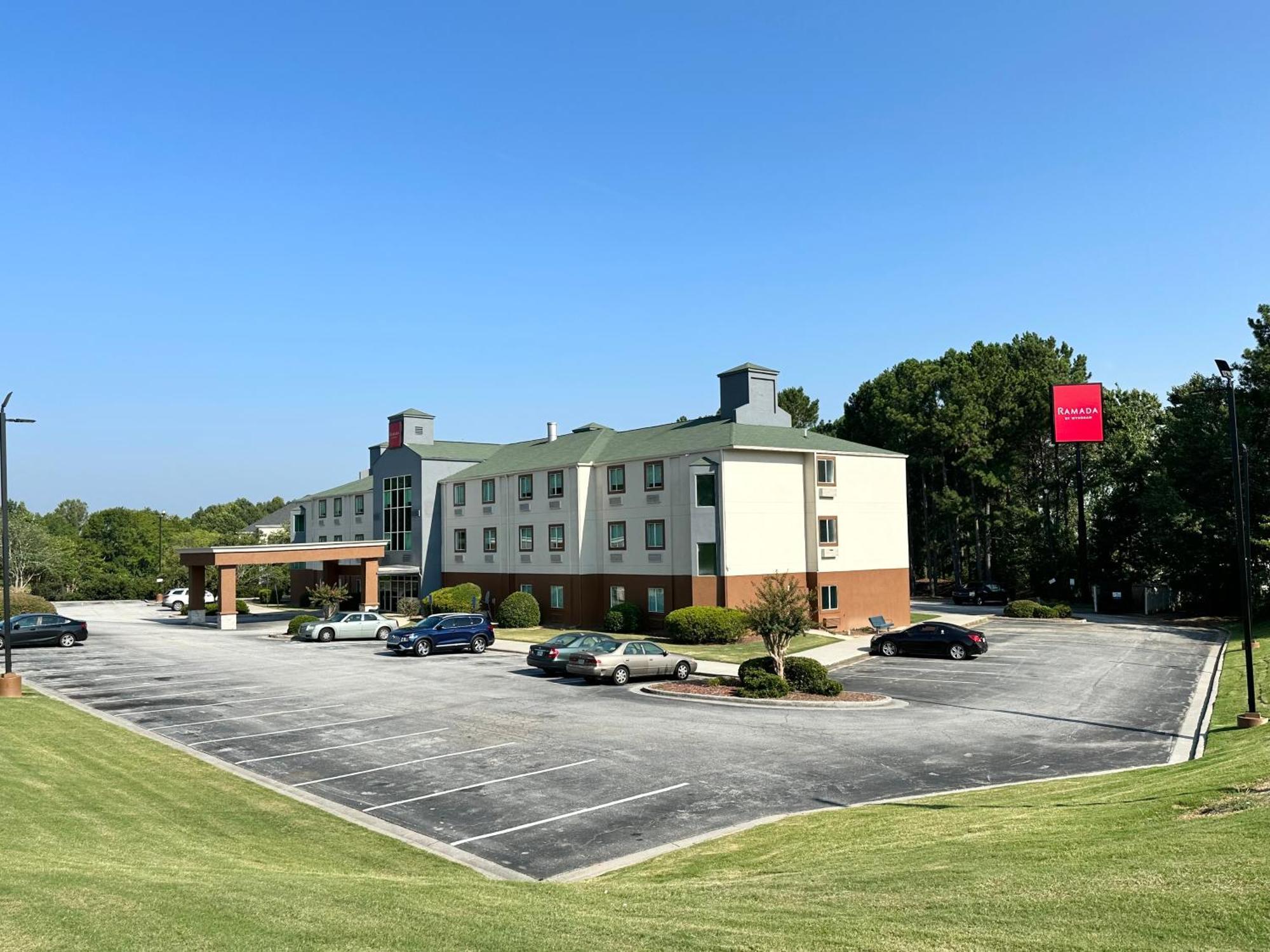 Готель Ramada By Wyndham Lithia Springs Atlanta Екстер'єр фото