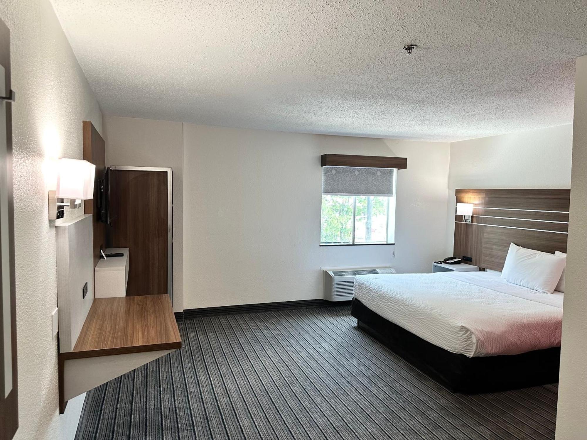 Готель Ramada By Wyndham Lithia Springs Atlanta Екстер'єр фото